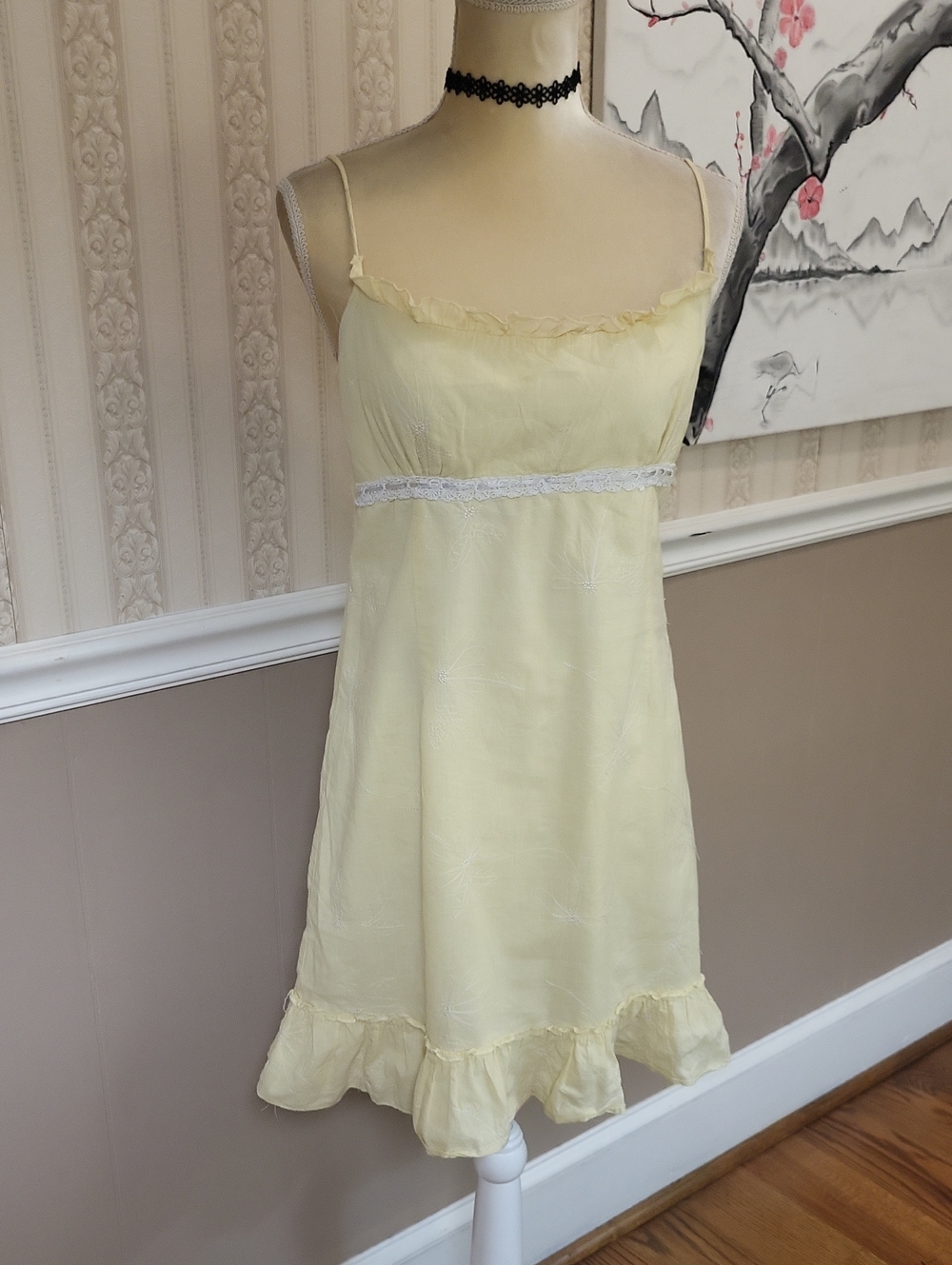 Vtg. Von Mozart Pale Yellow Lace-Trim Slip Dress, Size L
